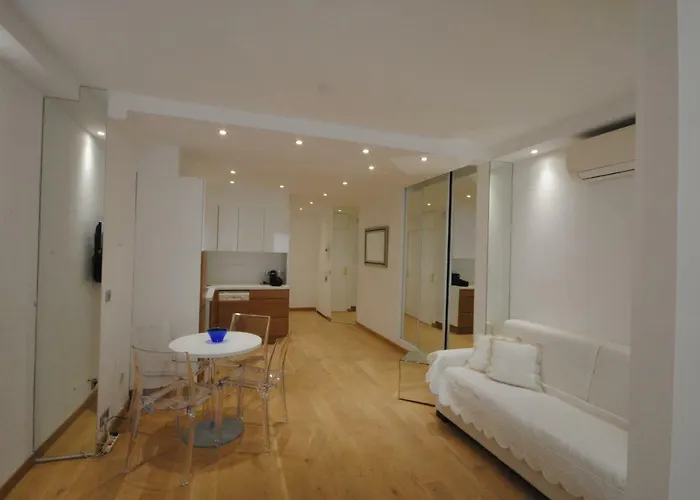 Grand A Cote Des Plages Ner634 Cannes